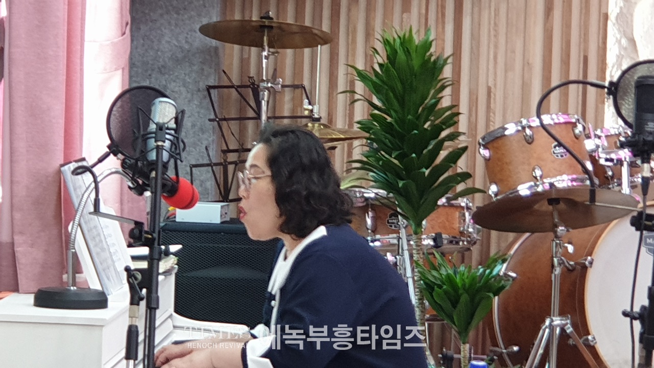 새일꾼교회 박승주 목사 장로임직및 권사 취임 감사예배 드려.
