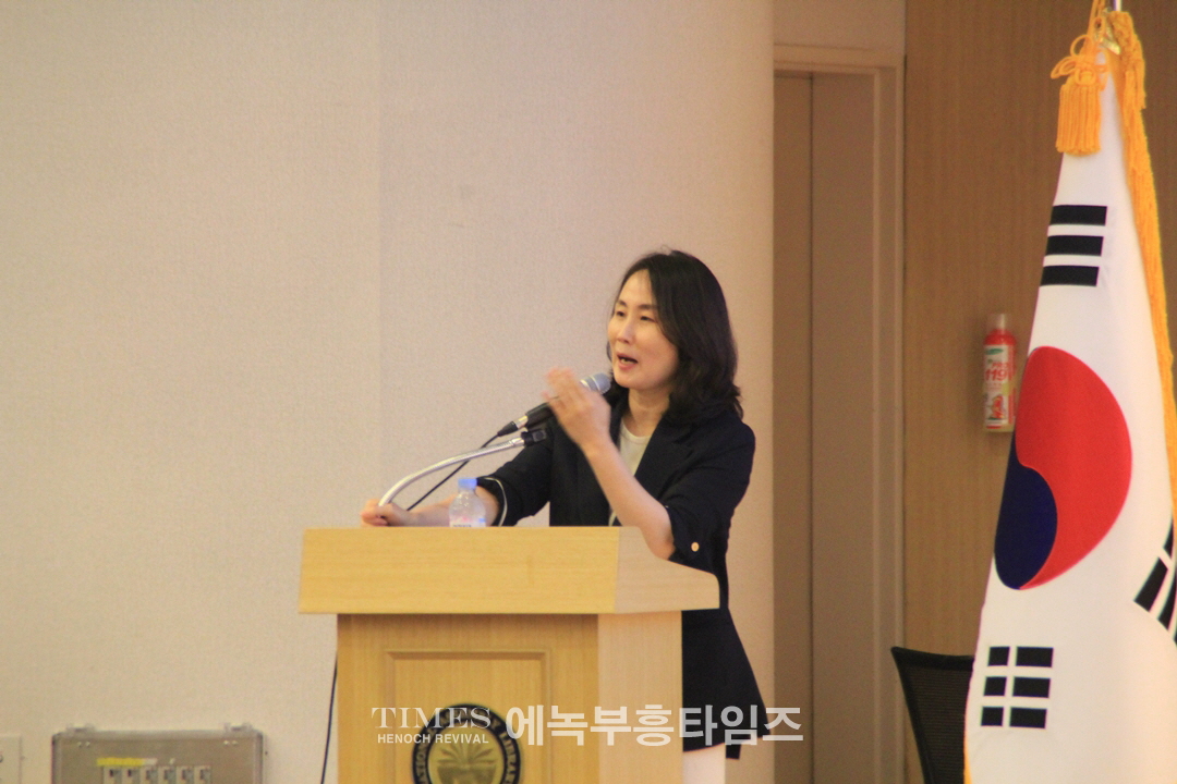 행동하는자유시민, 토크콘서트 "대한민국 어떻게 지킬것인가?"라는 주제로 2기 활동 보고의 시간 가져.