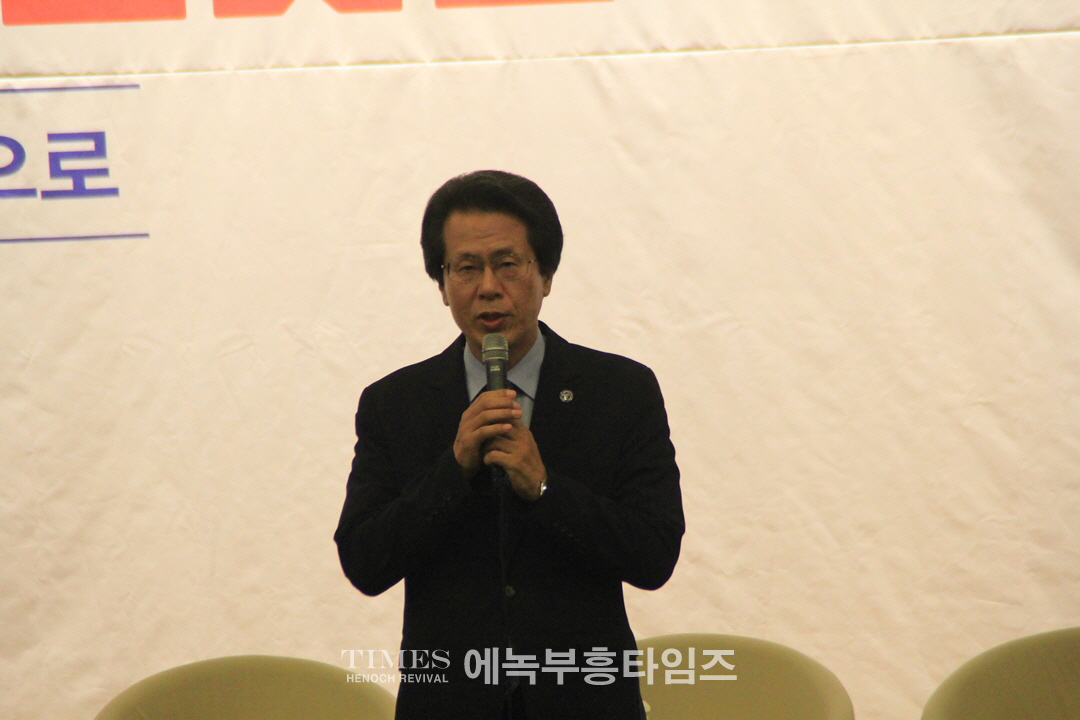 행동하는자유시민, 토크콘서트 "대한민국 어떻게 지킬것인가?"라는 주제로 2기 활동 보고의 시간 가져.