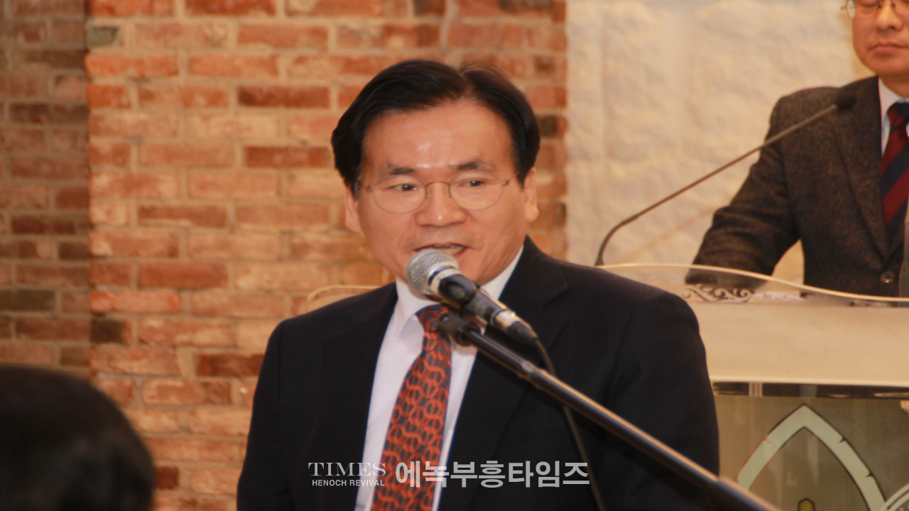 예장(합동)총회 부흥사회 제40회 정기총회서 이석우 목사 당선돼.