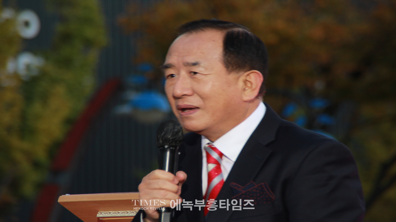 인천광역시기독교총연합회 성탄 점등식 및 시민문화축제 통해 그리스도의 탄생을 전해.