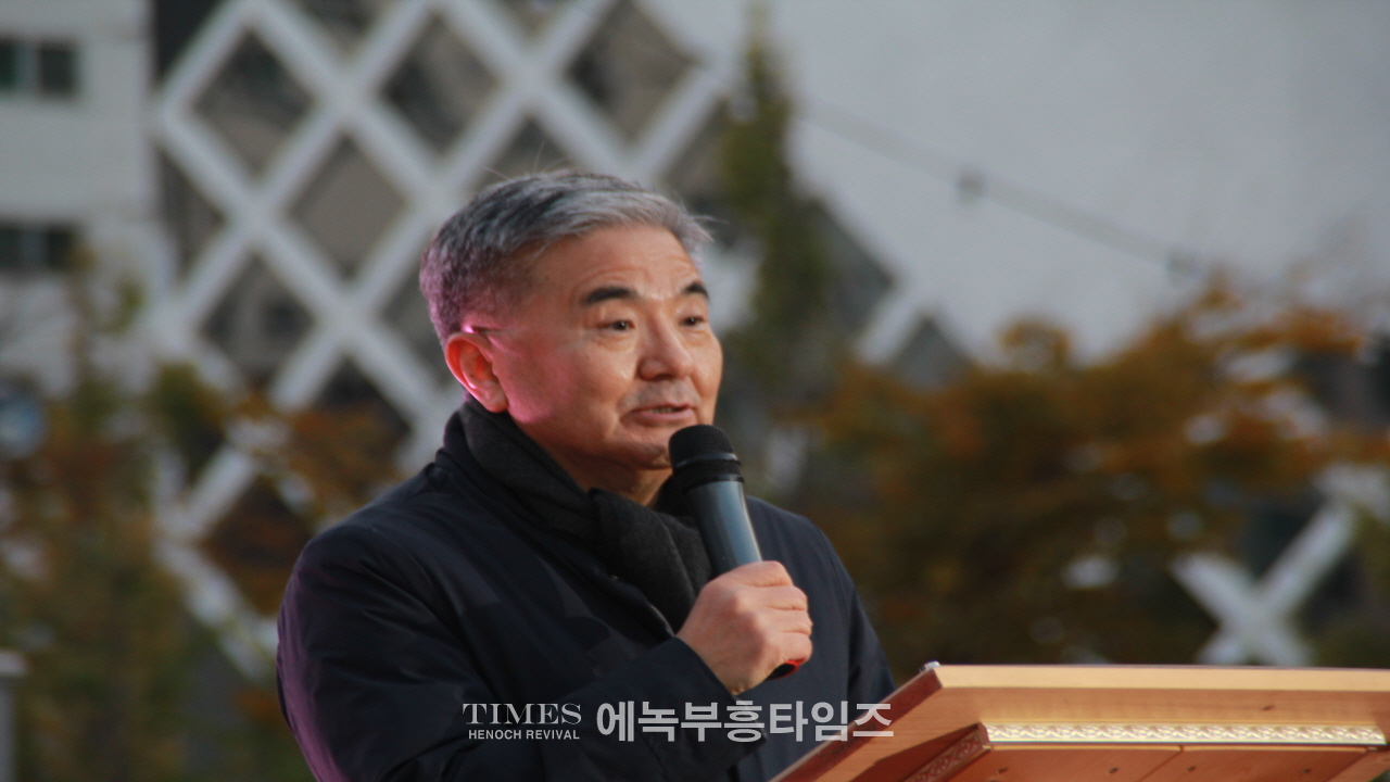 인천광역시기독교총연합회 성탄 점등식 및 시민문화축제 통해 그리스도의 탄생을 전해.