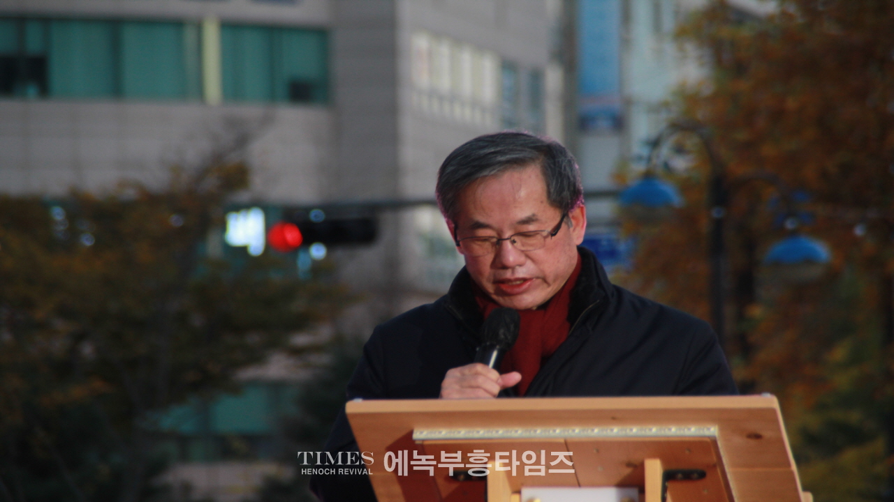 인천광역시기독교총연합회 성탄 점등식 및 시민문화축제 통해 그리스도의 탄생을 전해.