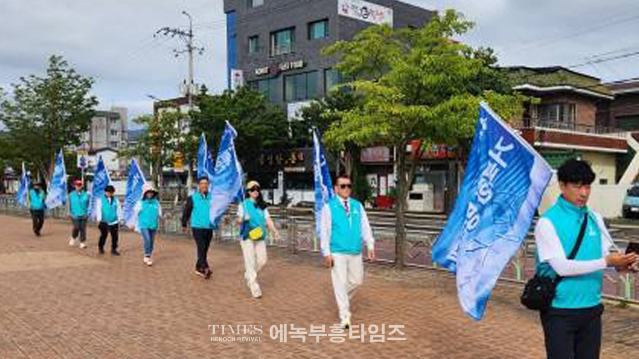 오기총 대표회장 신상철 목사, 거룩한 방파제로 한국교회와 대한민국을 지켜내길 원하며 국토순례에 임해.
