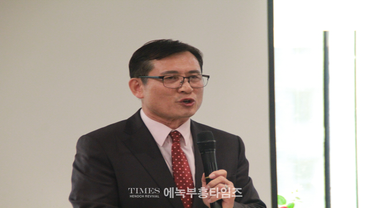 우리사랑선교회 선교를 위한 문화축제의 밤 감사예배가져.