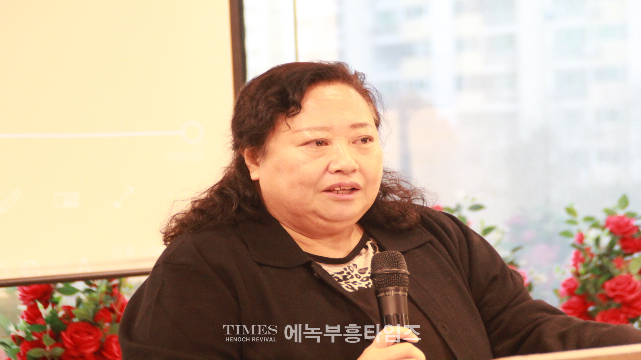 우리사랑선교회 선교를 위한 문화축제의 밤 감사예배가져.