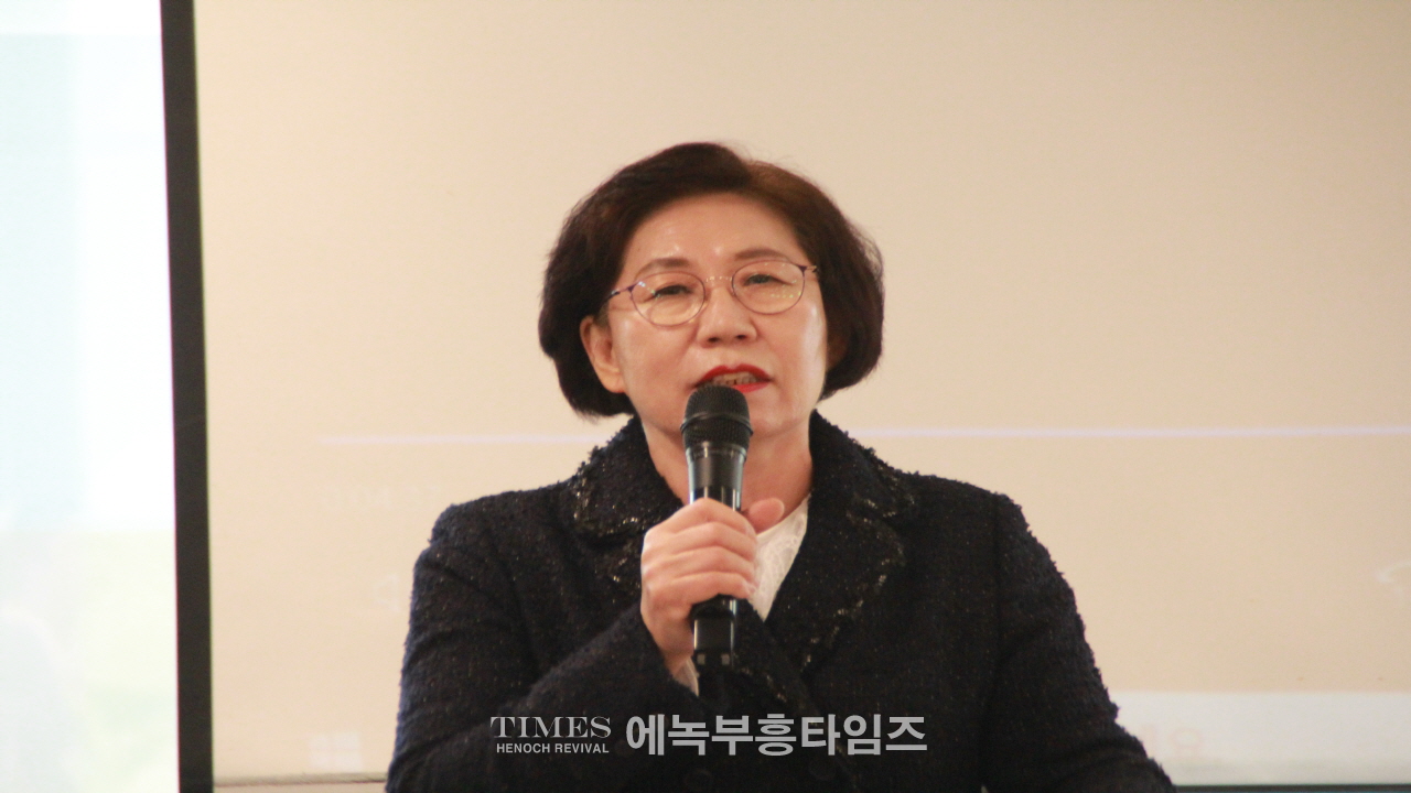 우리사랑선교회 선교를 위한 문화축제의 밤 감사예배가져.