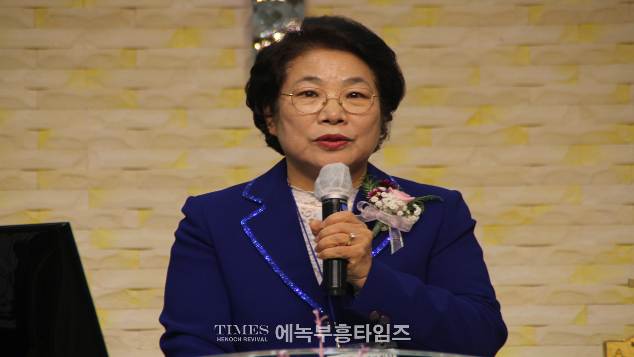 사)한국기독교여성부흥협의회 제6대 대표회장에 최덕녀목사 취임해.