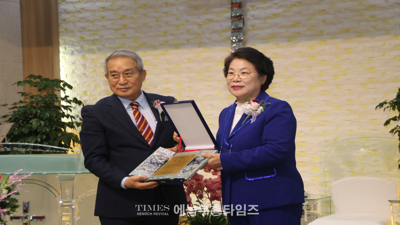 사)한국기독교여성부흥협의회 제6대 대표회장에 최덕녀목사 취임해.