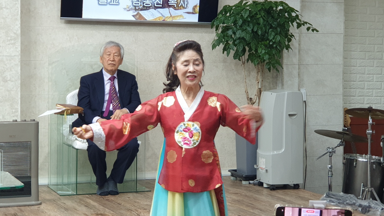 월기총 10차 총회준비를 위한 1차 기도회 가져.