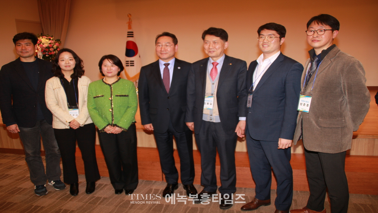 2023 정직한사회 정기총회서 유정복 인천광역시장 초청 특강시간 가져.