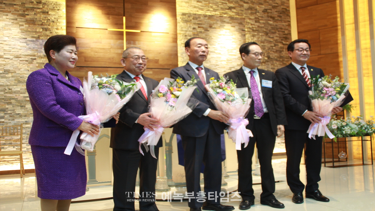 한교연 제13회 총회 개최, 대표회장에 송태섭 목사 연임되다.