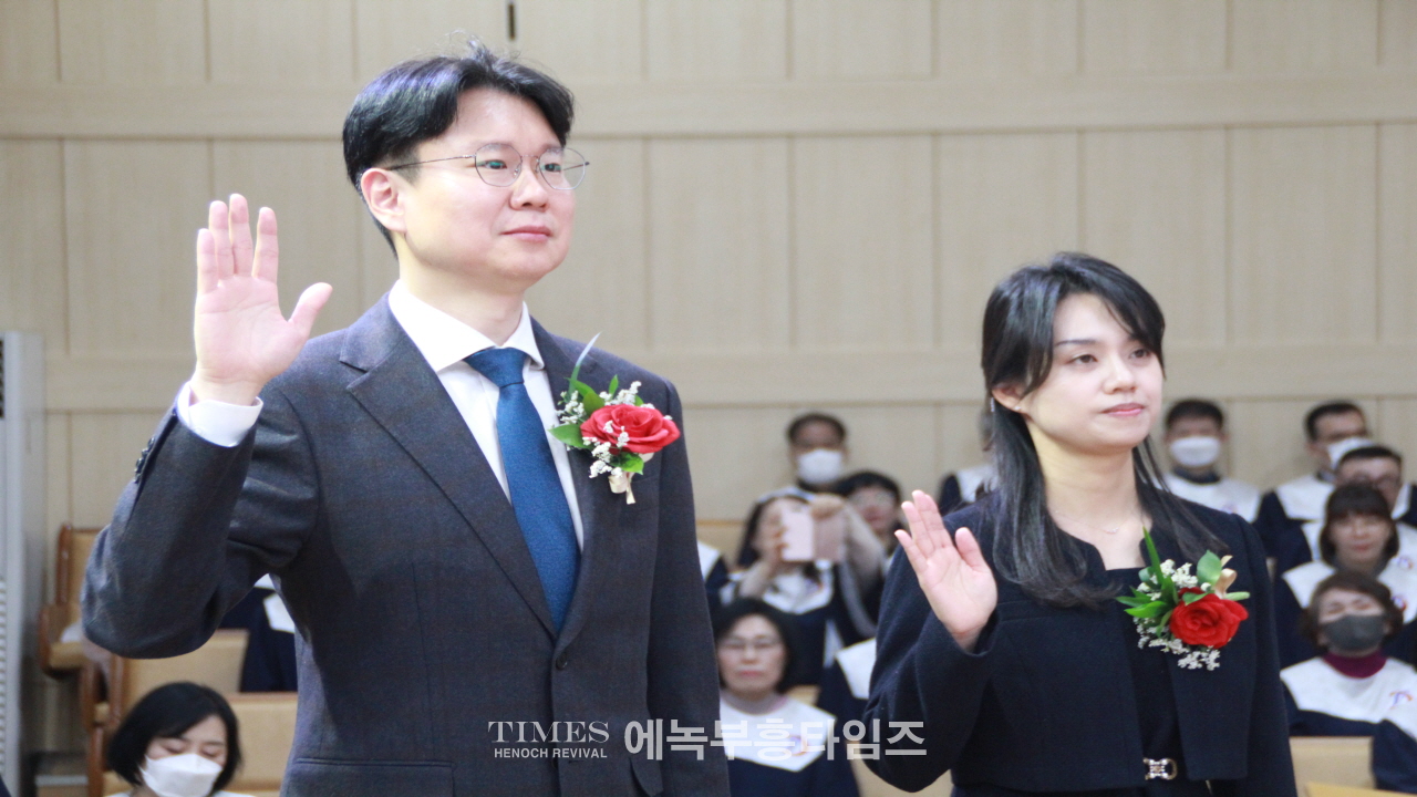 동일로교회 창립 35주년 원로 위임 은 임직 감사예배 은혜롭고 성대히 드려.