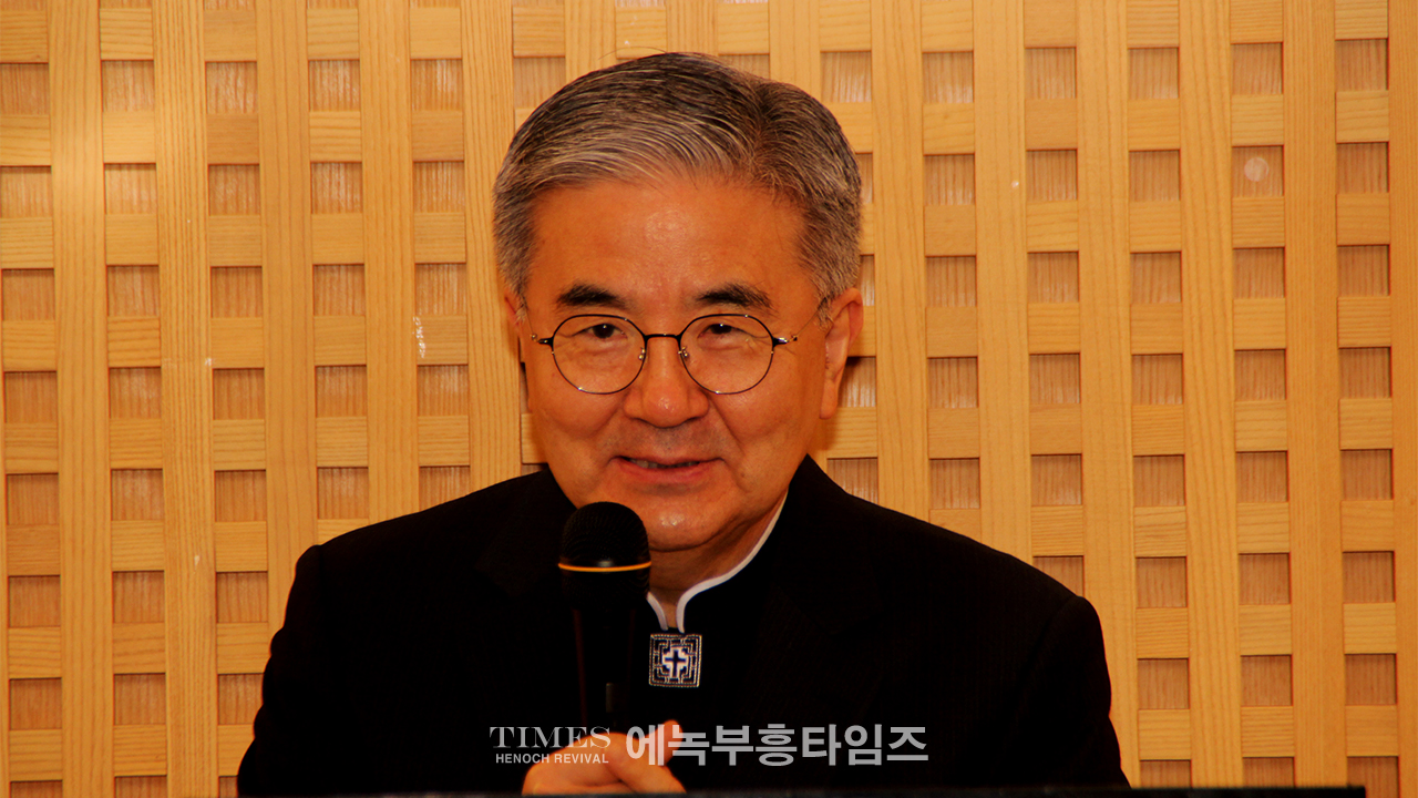 주승중 인기총회장, 증경회장단과 간담회서 인기총 연합과 제4차 국제로잔대회 적극 협렵 요청해.