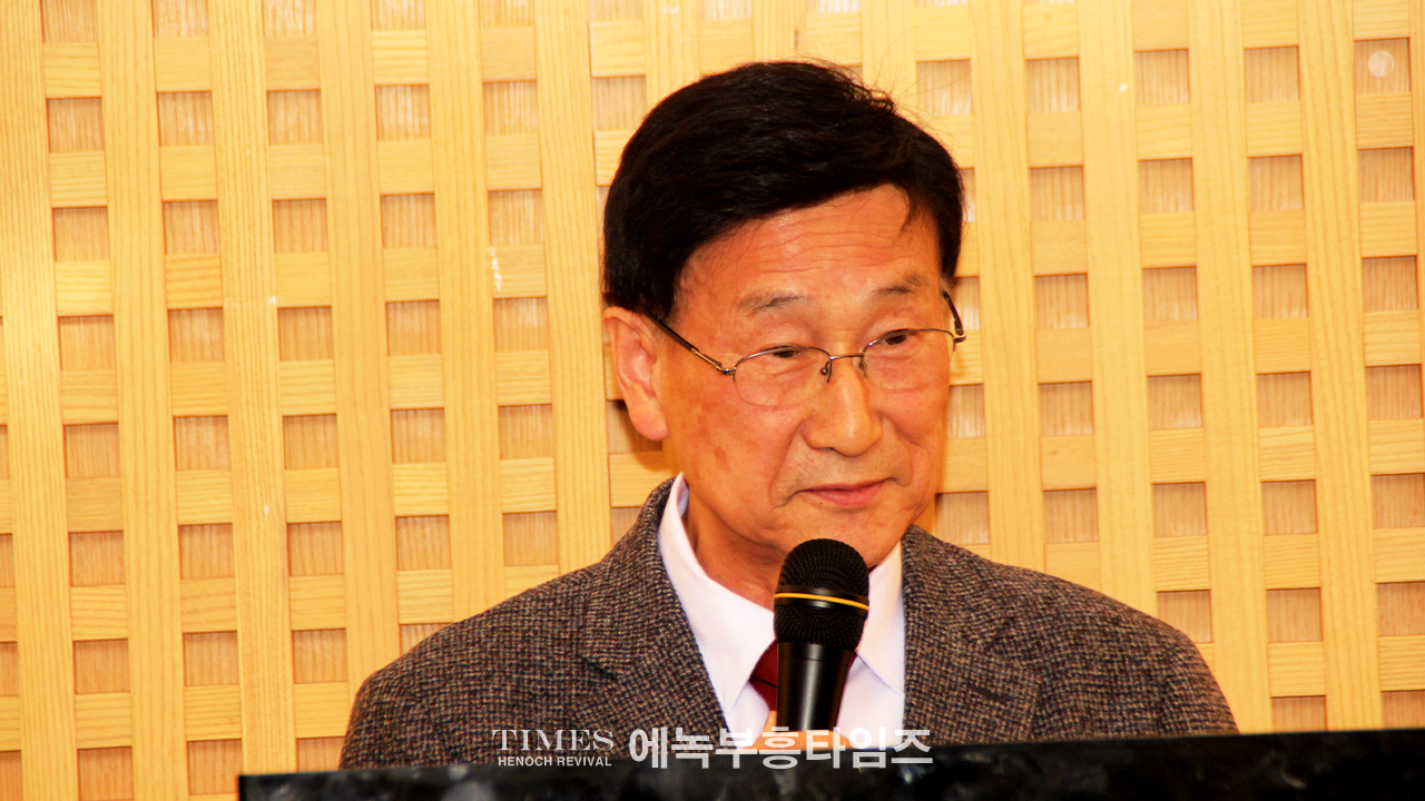 주승중 인기총회장, 증경회장단과 간담회서 인기총 연합과 제4차 국제로잔대회 적극 협렵 요청해.