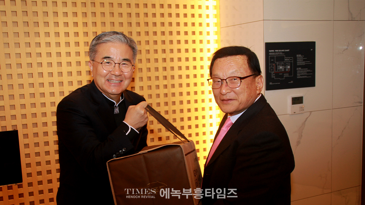 주승중 인기총회장, 증경회장단과 간담회서 인기총 연합과 제4차 국제로잔대회 적극 협렵 요청해.