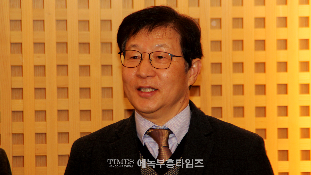 주승중 인기총회장, 증경회장단과 간담회서 인기총 연합과 제4차 국제로잔대회 적극 협렵 요청해.