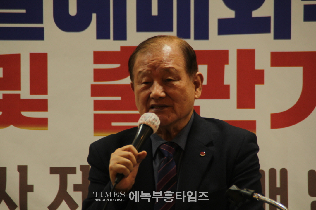 한요한 목사, 교회본질예배회복운동총연합회 출범 및 출판기념 감사예배 가져.