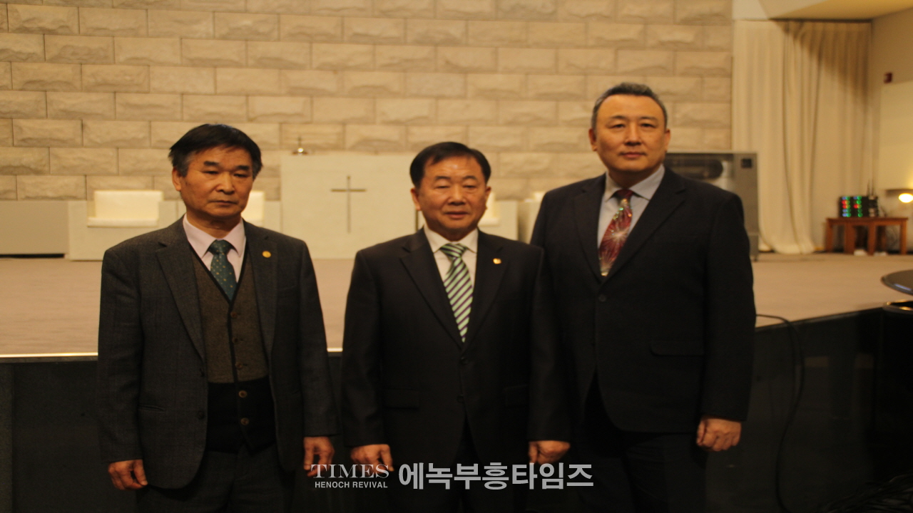 예장 합동동신총회 신년하례 감사예배 드려.