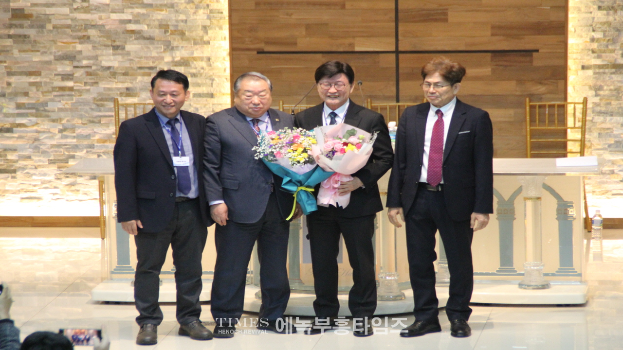 정서영 목사, 한국기독교교총연합회 제35회 정기총회서 제27대 대표회장으로 선출돼.