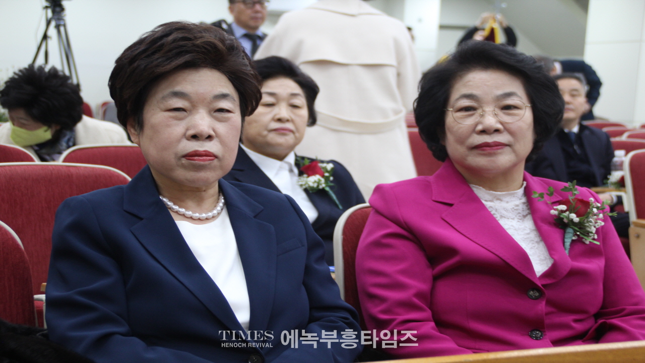 (사)한국기독교부흥협의회, 한국기독교여성부흥협의회 신년 감사에배 및 하례회 은혜가운데 가져.