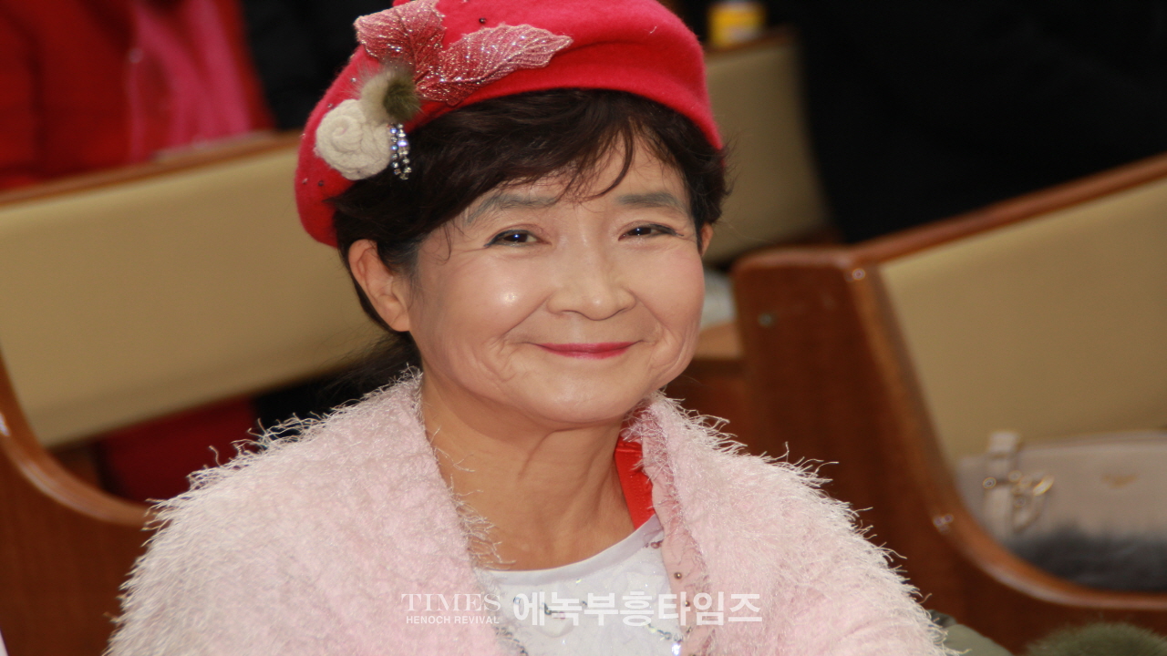개척교회, 유트브방송 초정 위로 송년의 밤 행사 가져.