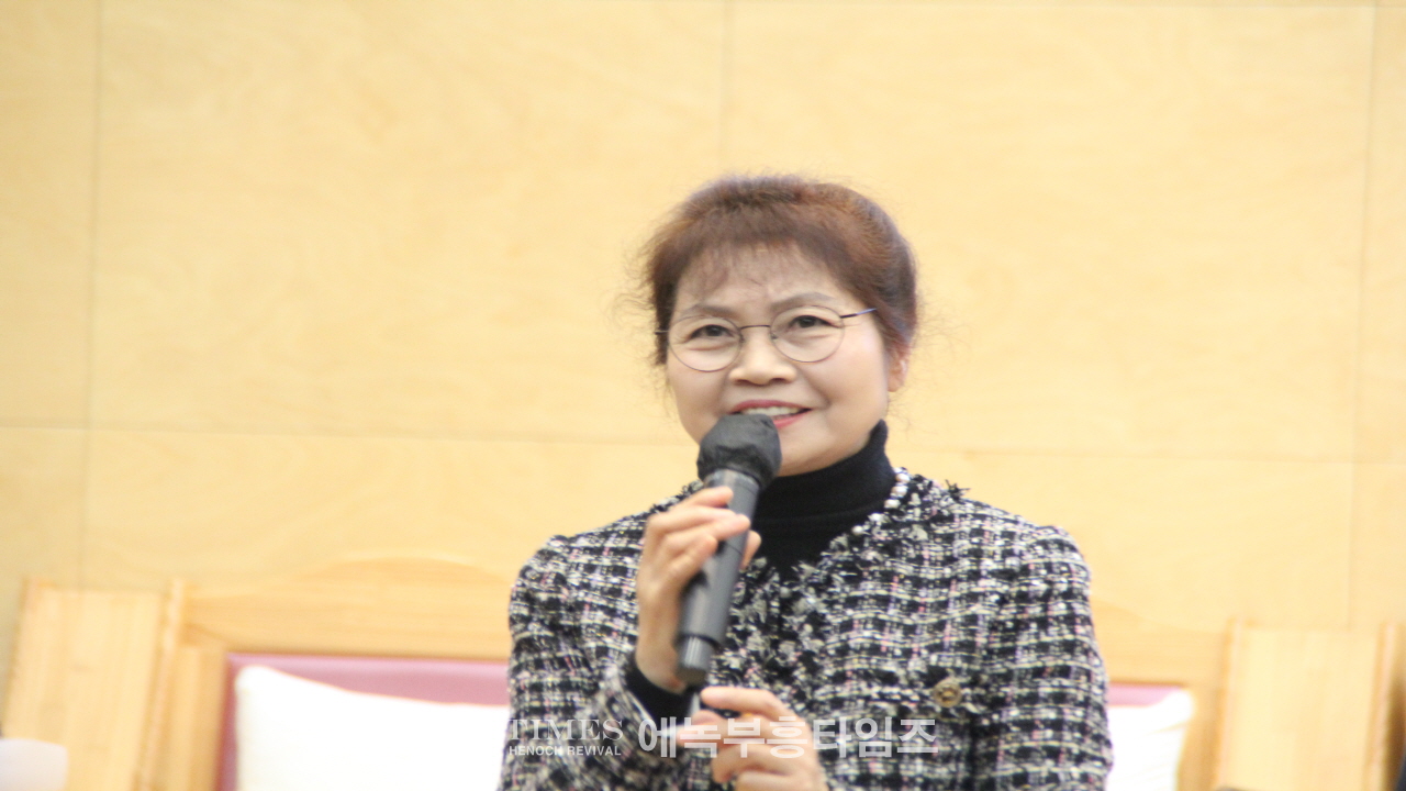 송일현 목사, 강동구교회연합회 제36대 대표회장에 취임하고 600여 교회를 대표해 복음사명과 나눔실천에 총력을 다하겠다고 다짐해.