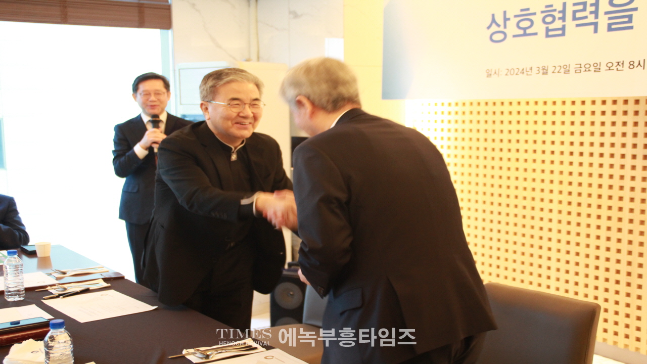 인기총, (사)한국로잔과 상호협력을 위한 협약식 체결해.