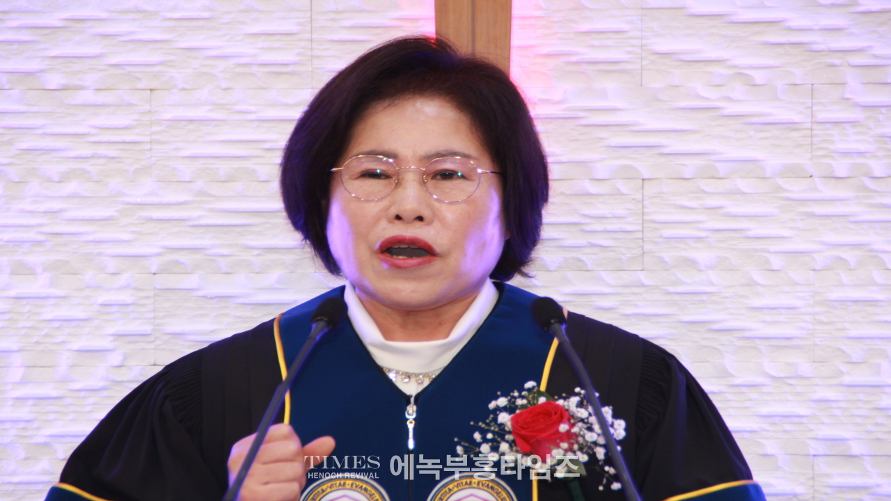 임마누엘선교교회(예장,합동해외총회 서북노회) 이전 및 장로 임직 예배하다.