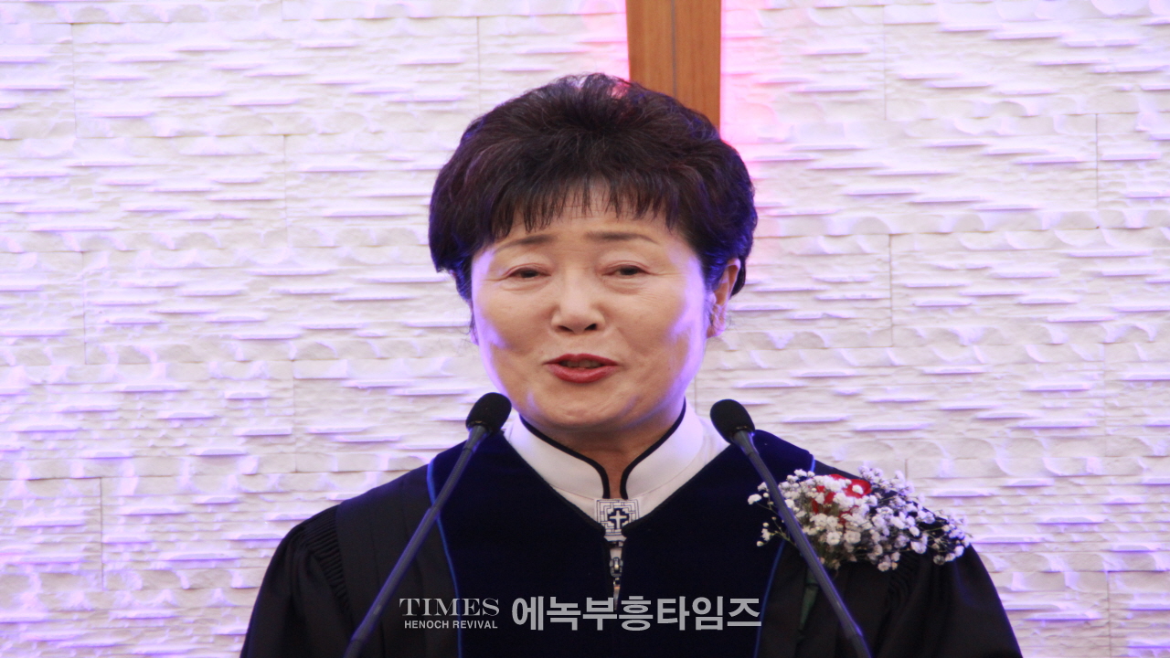 임마누엘선교교회(예장,합동해외총회 서북노회) 이전 및 장로 임직 예배하다.