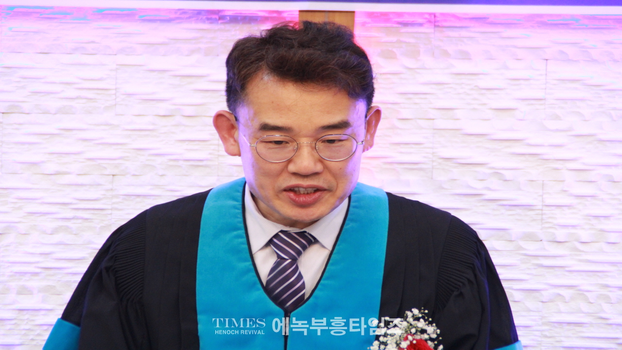 임마누엘선교교회(예장,합동해외총회 서북노회) 이전 및 장로 임직 예배하다.