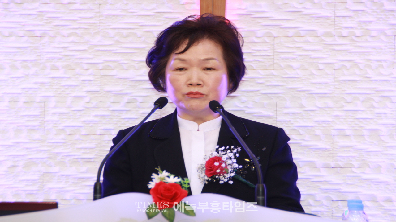 임마누엘선교교회(예장,합동해외총회 서북노회) 이전 및 장로 임직 예배하다.