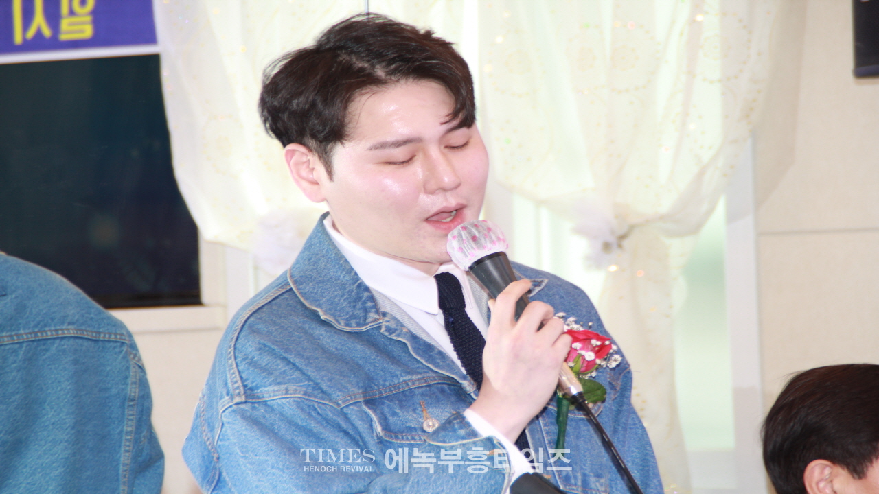임마누엘선교교회(예장,합동해외총회 서북노회) 이전 및 장로 임직 예배하다.