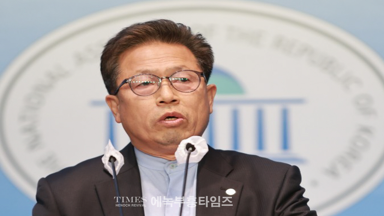 수기총 외 단체들, 더불어민주당 더불어민주연합조국혁신당의 학생인권법안] 철회 촉구 기자회견 갖고 성명서 발표해.