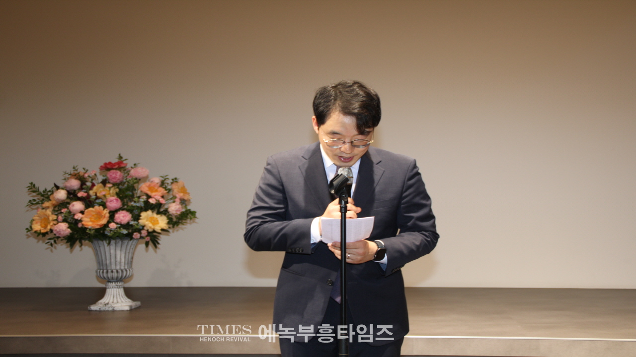 노래로 복음을 전하는 선교합창단 레위아카데미콰이어 초청음악예배 가져.