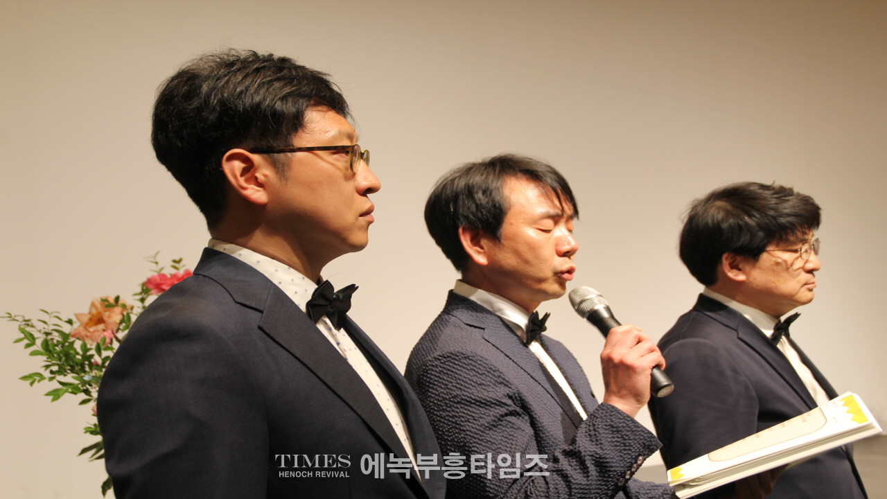 노래로 복음을 전하는 선교합창단 레위아카데미콰이어 초청음악예배 가져.