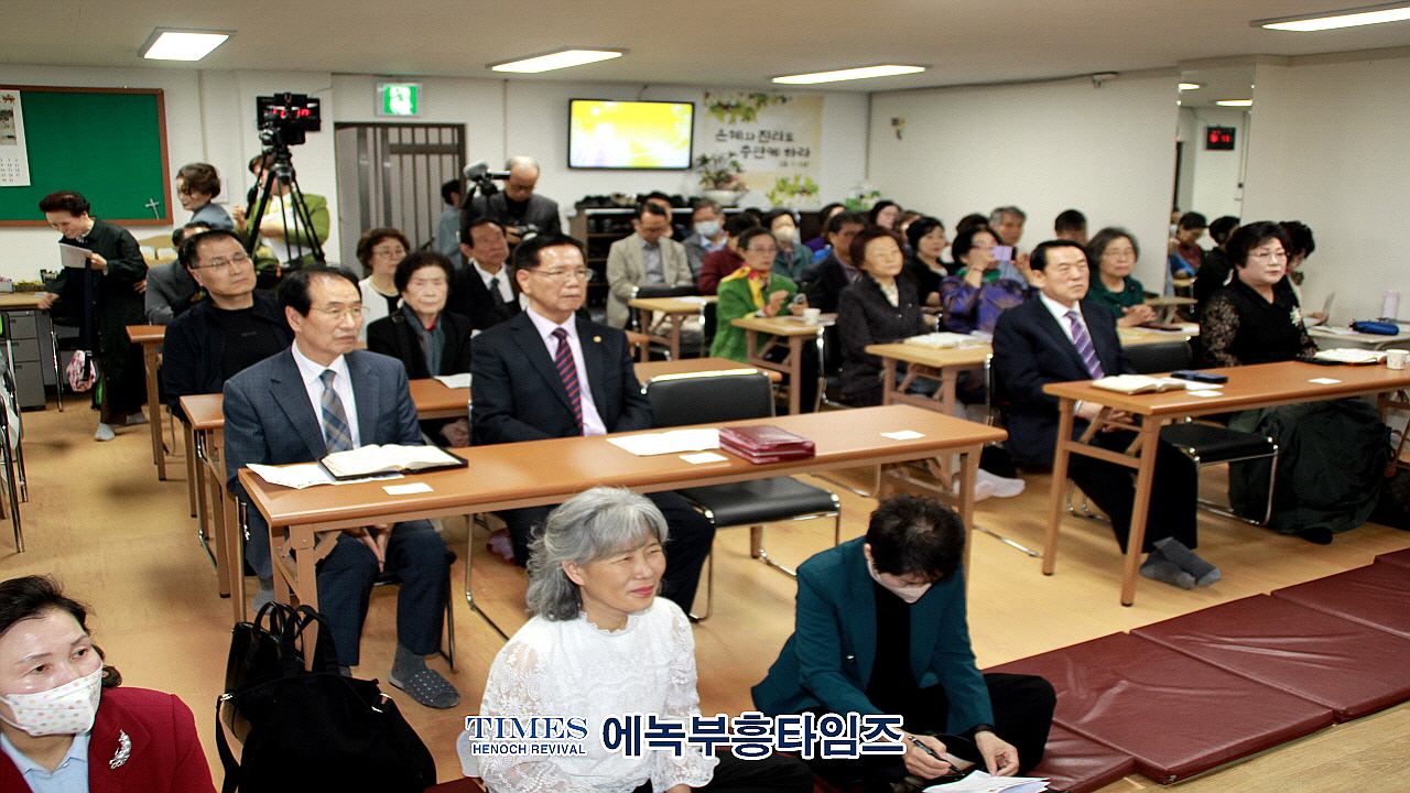 도깊음 목사, 식지 않는 사명에 불타 성령의불꽃교회 설립해.