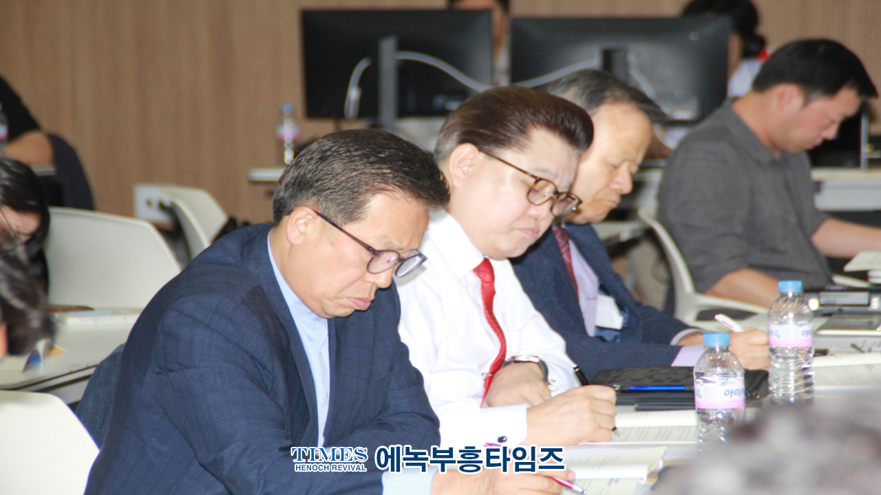 수기총, 150만 학생, 4천여 학교, 10만여 교사를 책임질 ‘학생구성원의권리와책임에 대한 조례(안)’ 토론회 불공정함 강력히 항의해.