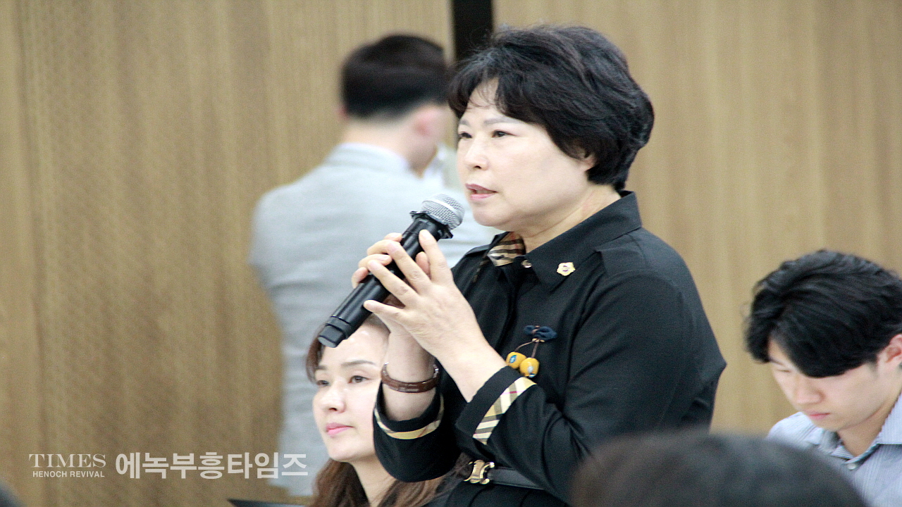 수기총, 150만 학생, 4천여 학교, 10만여 교사를 책임질 ‘학생구성원의권리와책임에 대한 조례(안)’ 토론회 불공정함 강력히 항의해.