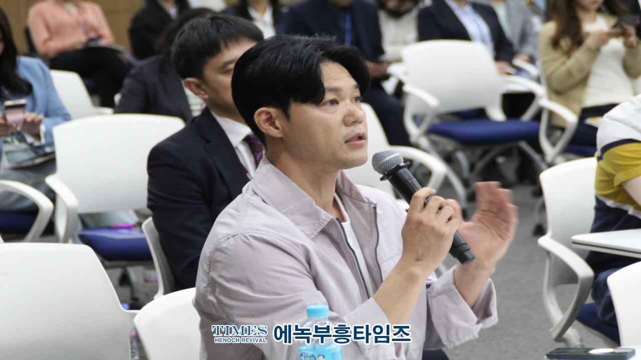 수기총, 150만 학생, 4천여 학교, 10만여 교사를 책임질 ‘학생구성원의권리와책임에 대한 조례(안)’ 토론회 불공정함 강력히 항의해.