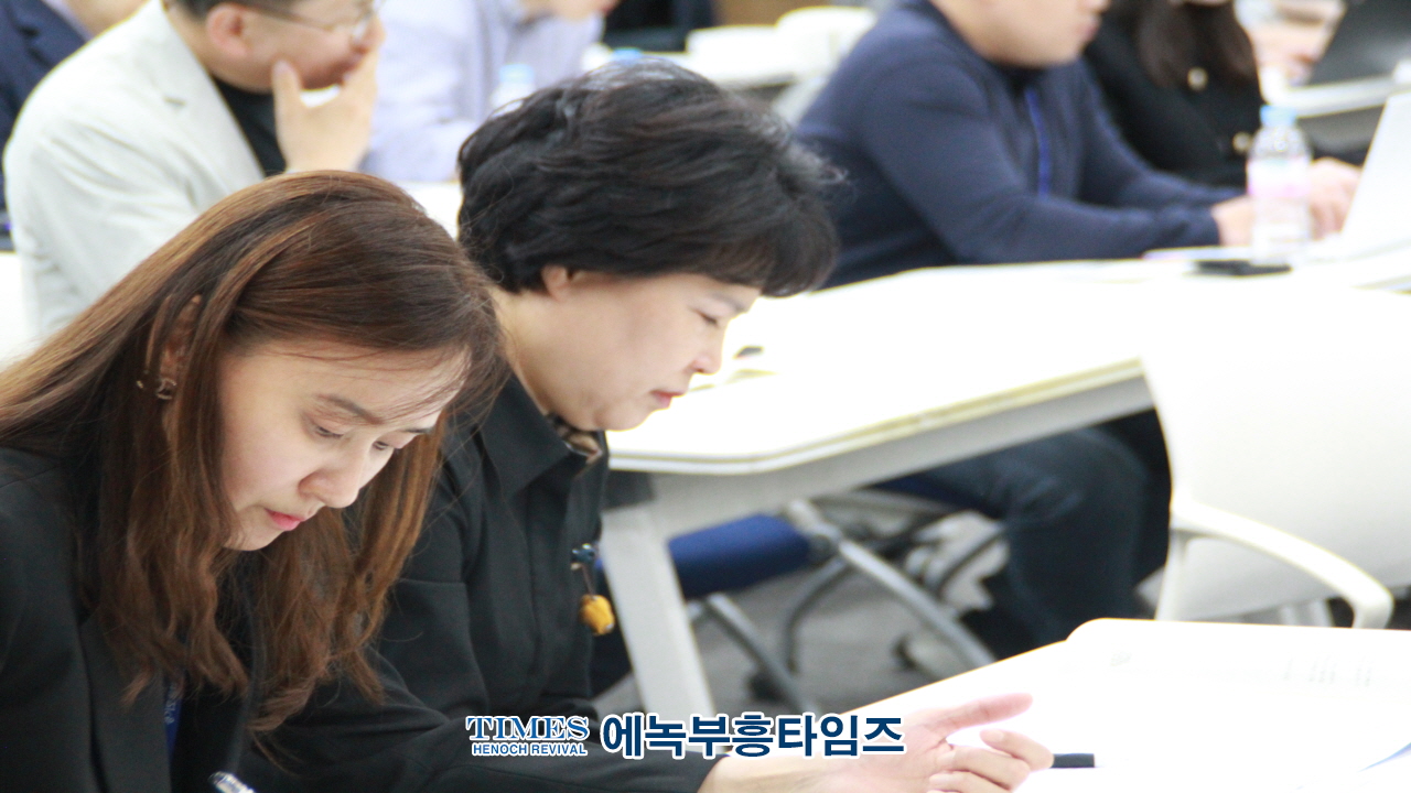 수기총, 150만 학생, 4천여 학교, 10만여 교사를 책임질 ‘학생구성원의권리와책임에 대한 조례(안)’ 토론회 불공정함 강력히 항의해.