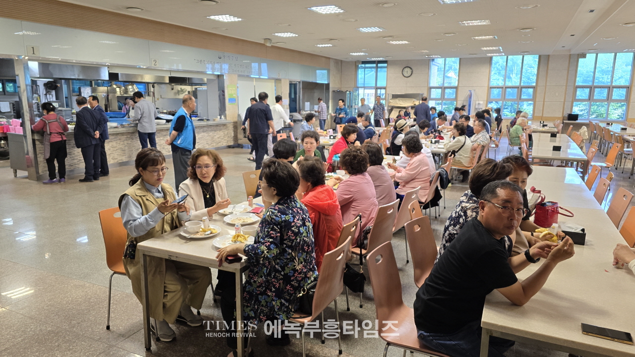 예장(합동동신) 2024년도 신•구임원 환영 감사예배가져.