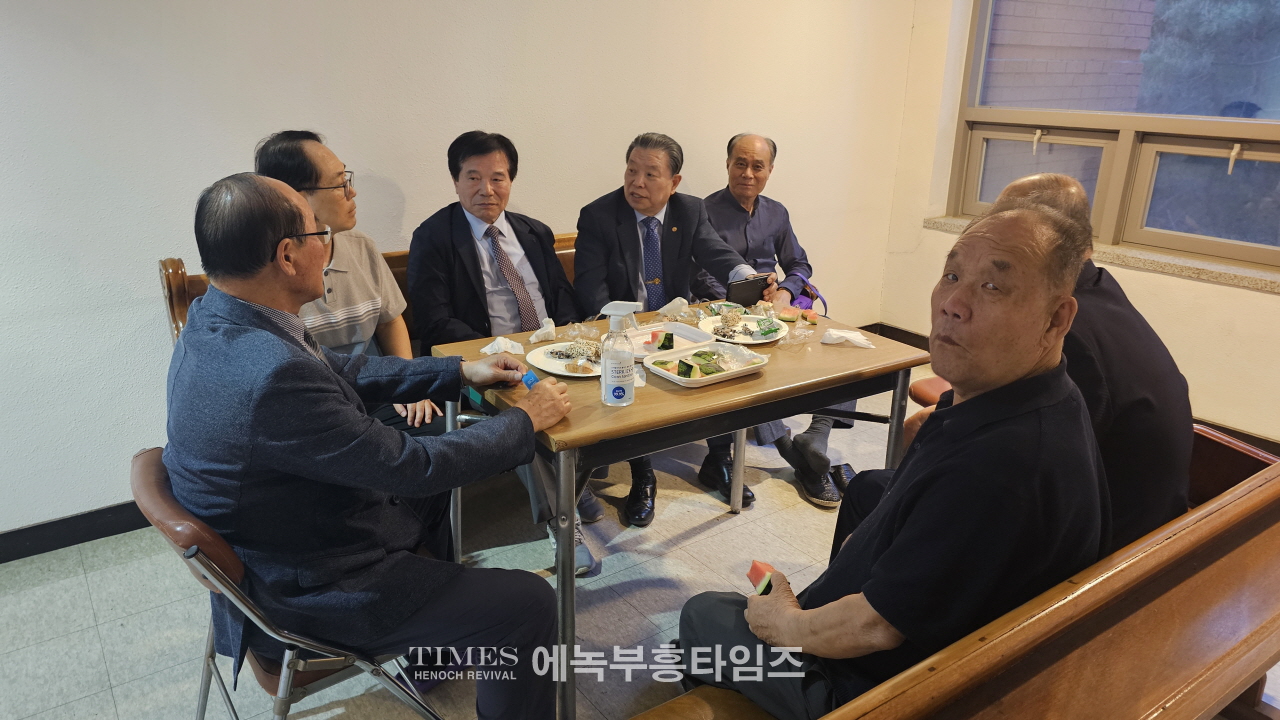 예장(합동동신) 2024년도 신•구임원 환영 감사예배가져.