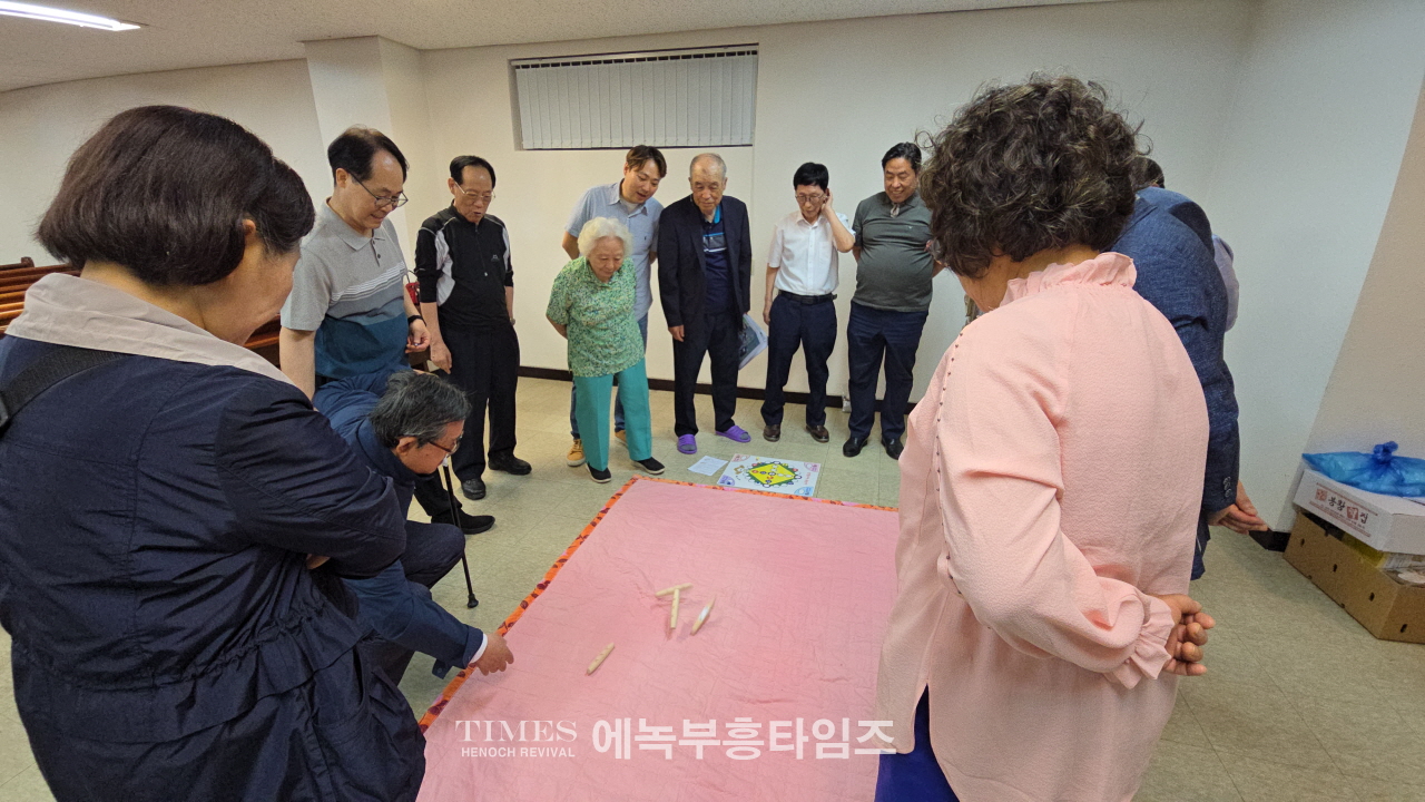 예장(합동동신) 2024년도 신•구임원 환영 감사예배가져.