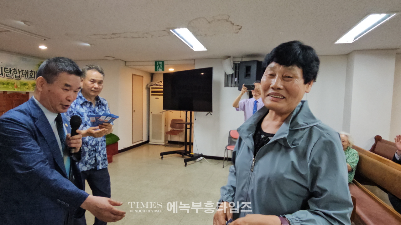 예장(합동동신) 2024년도 신•구임원 환영 감사예배가져.