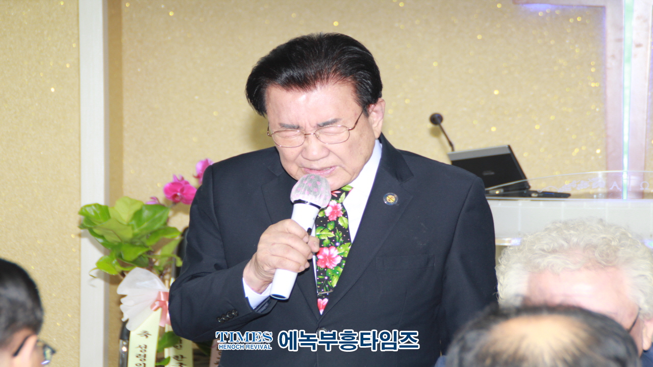 도깊음 목사, 식지 않는 사명에 불타 성령의불꽃교회 설립해.