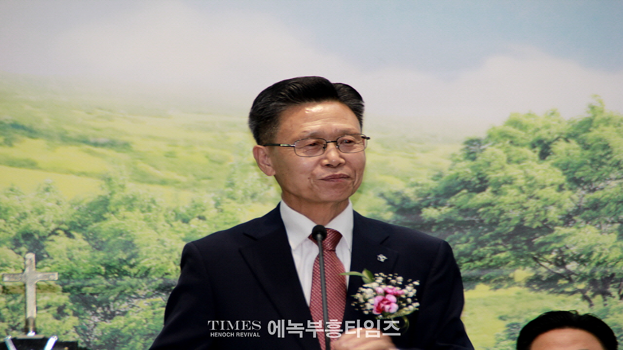 청농교회, 김갑식목사 원로목사 추대해