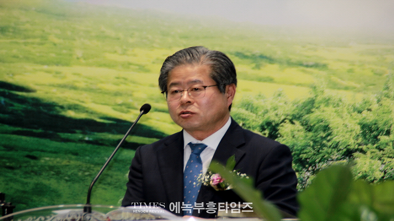 청농교회, 김갑식목사 원로목사 추대해