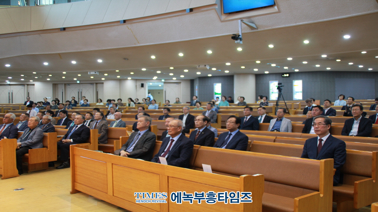 제44회기 인천광역시기독교총연합장로회, 나라와 민족을 위한 6.25구국기도회 열어.