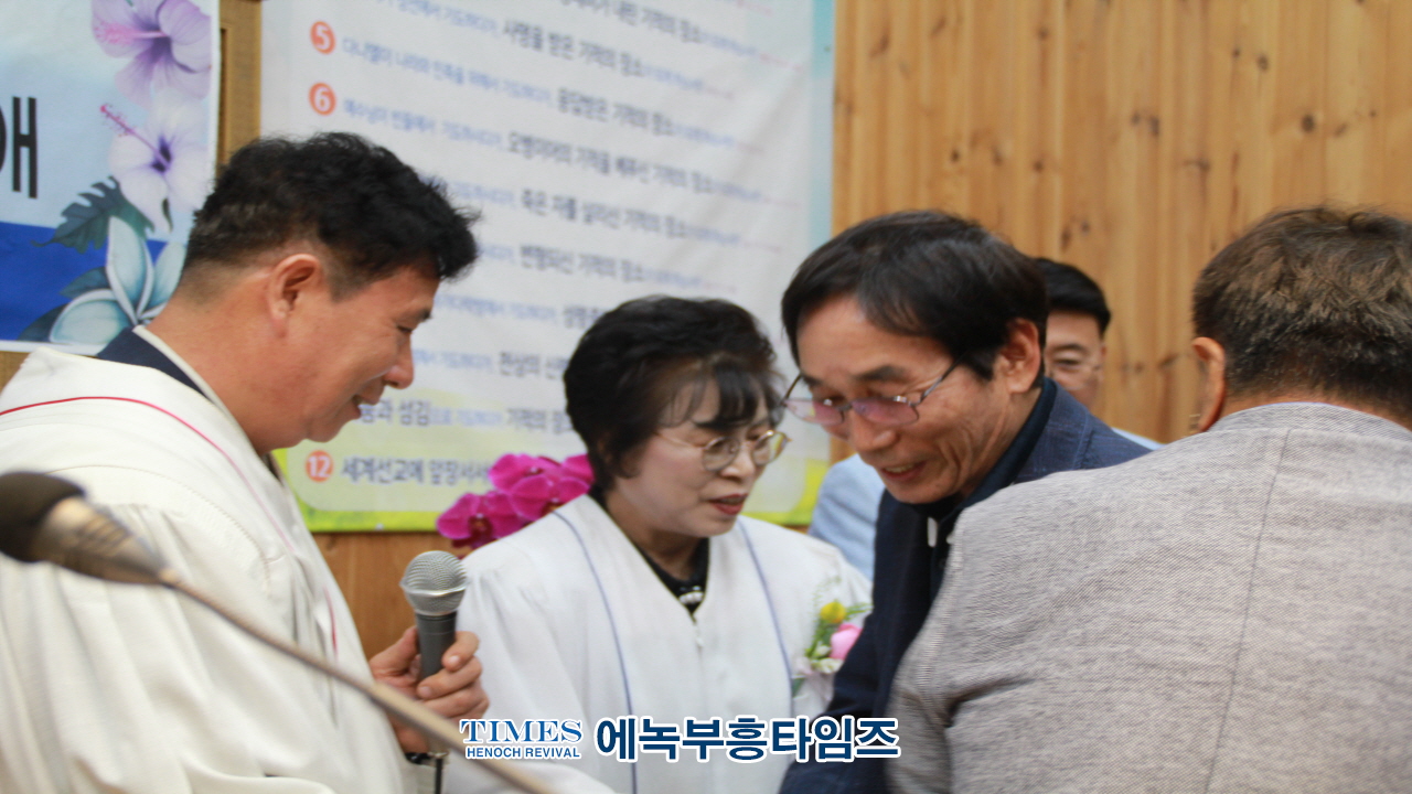 수원헤브론교회, 설립23주년 기념해 위임목사, 담임목사, 장로,권사 취임 감사예배로 영광돌려.